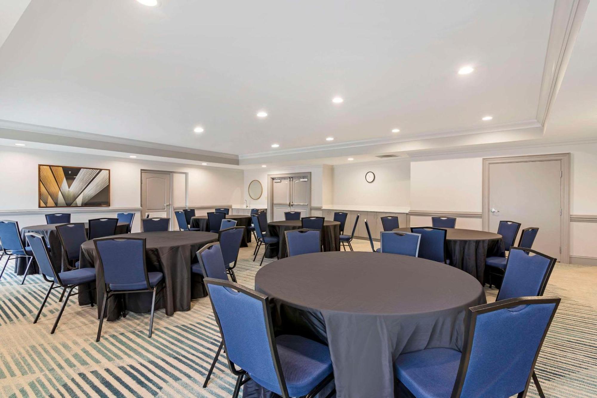ולדוסטה Comfort Suites מראה חיצוני תמונה